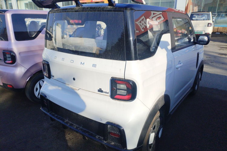 吉利银河 2025款 210km 熊猫卡丁车身外观7