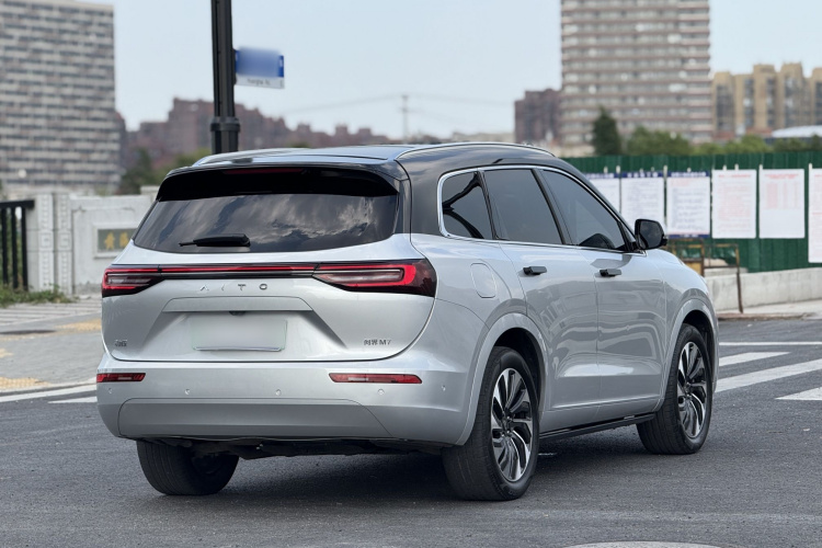 鸿蒙智行 问界M7 2024款 1.5T 后驱Plus版 5座车身外观6006