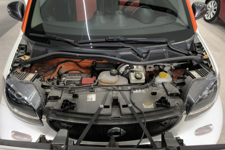 smart fortwo 2018款 1.0L 52千瓦硬顶灵动版 国V机舱底盘24