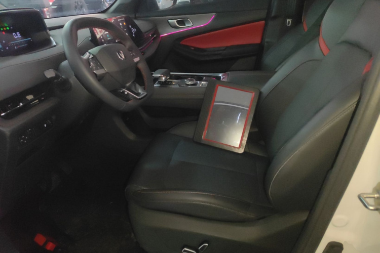 长安CS55PLUS 2024款 第三代 1.5T DCT卓越型中控内饰19