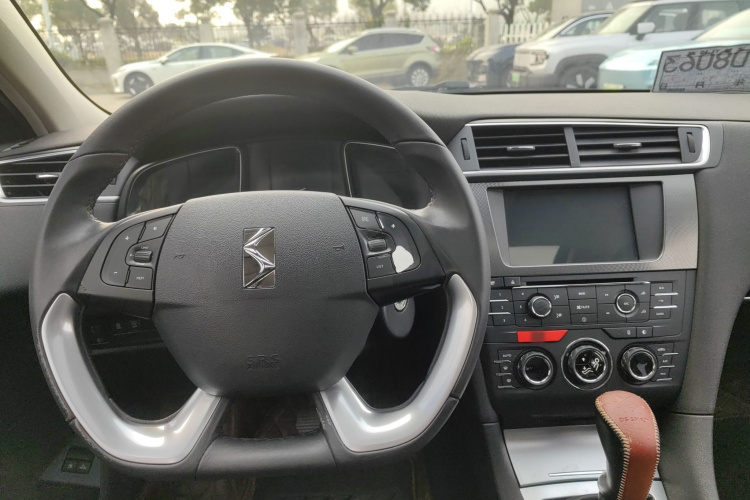 DS 4S 2016款 1.6T 自动智享版THP160局部细节13
