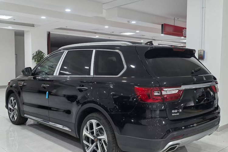 红旗HS7 2022款 3.0T 自动四驱智联旗畅版 七座车身外观6006