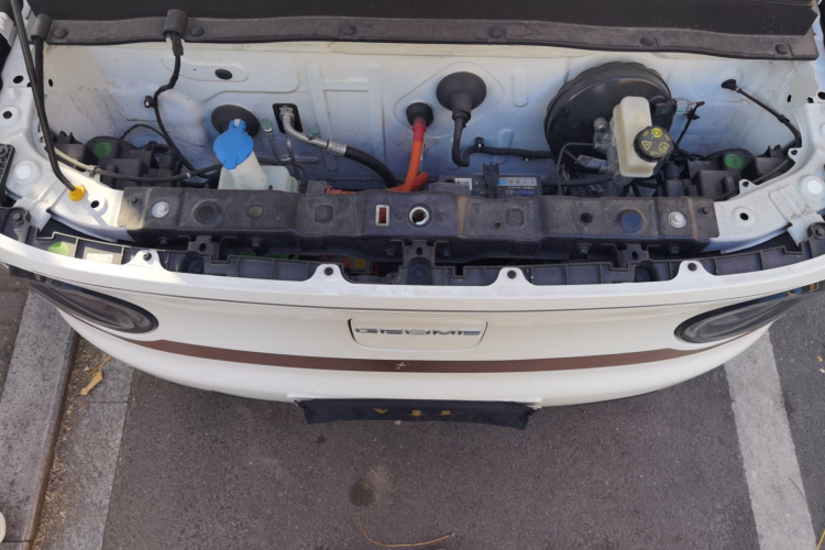 吉利银河 2023款 熊猫mini 120km 萌萌熊局部细节24