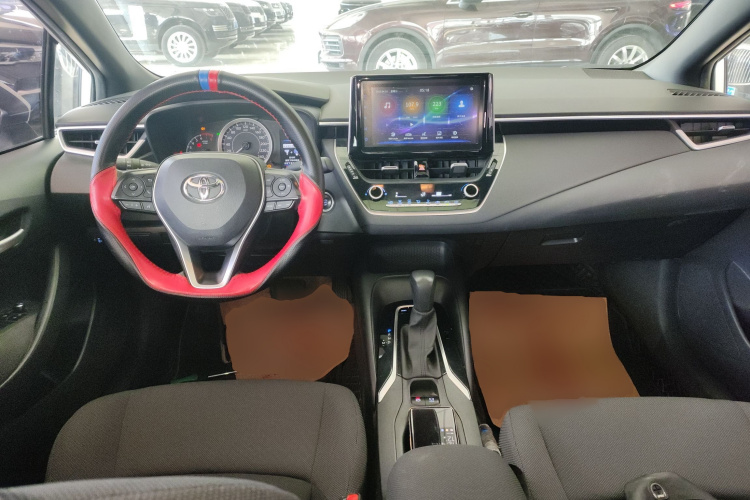 丰田 雷凌 2019款 185T CVT豪华版 国VI中控内饰7002