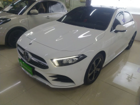 奔驰A级 2022款 改款三 A 200 L 运动轿车时尚型