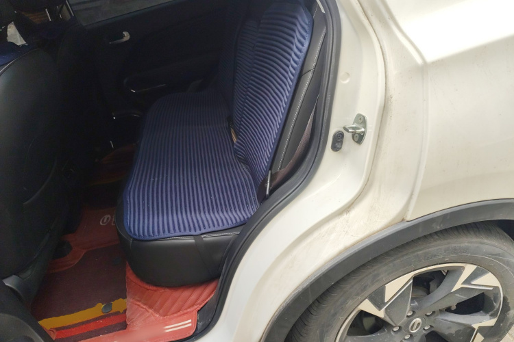 广汽传祺 传祺GS3 2021款 POWER 270T 自动劲享版中控内饰21