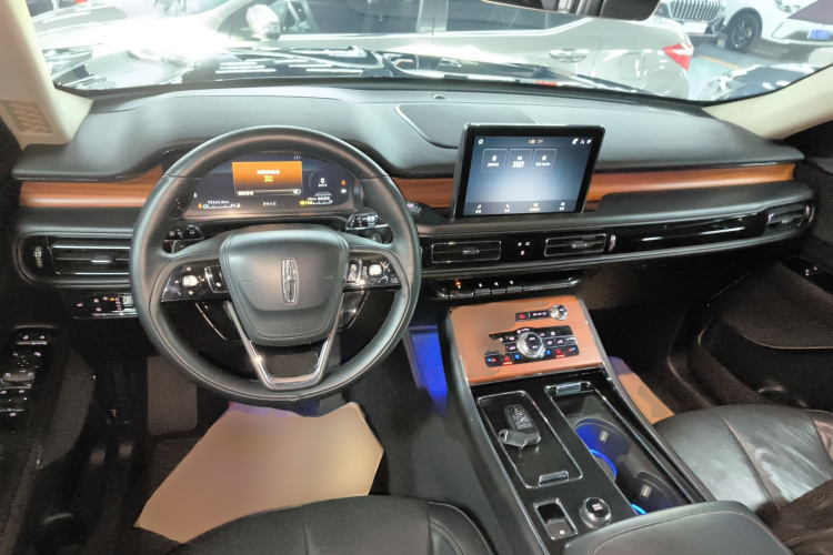 林肯 飞行家(进口) 2020款 3.0T V6全驱尊享版中控内饰12
