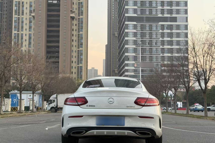 奔驰C级(进口) 2017款 C 200 4MATIC 轿跑版车身外观6006