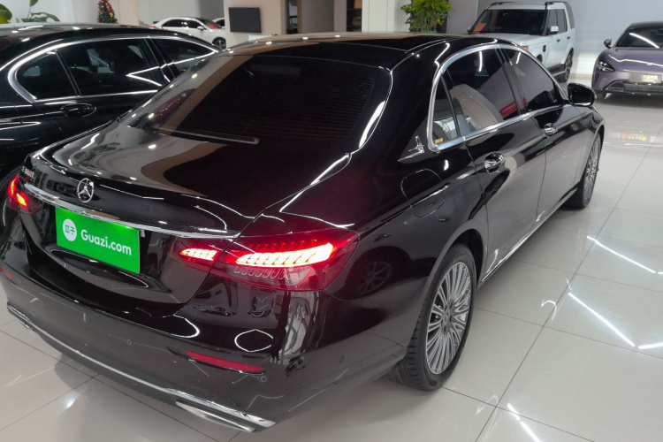 奔驰E级 2023款 改款 E 300 L 时尚型车身外观7