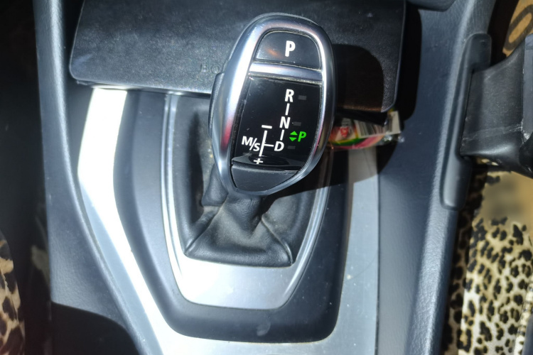 宝马X1 2014款 sDrive18i 领先型局部细节18