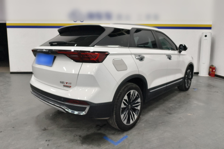 奔腾T77 2023款 1.5T 自动豪华型车身外观7