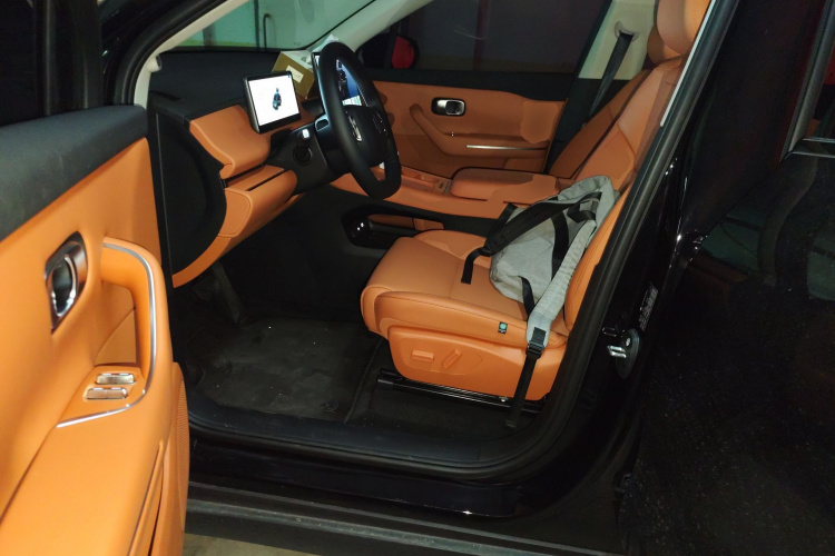 零跑汽车 零跑C10 2026款 605悦享版中控内饰19