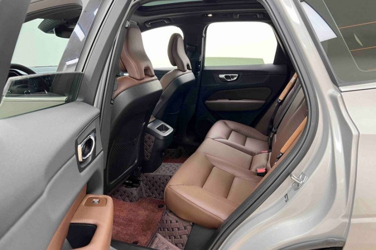 沃尔沃XC60 2022款 B5 四驱智远豪华版中控内饰7005