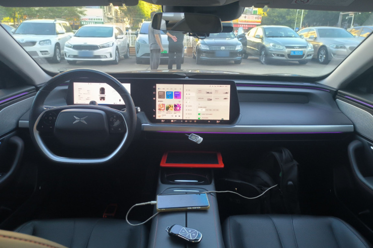 小鹏P7 2022款 480E中控内饰12