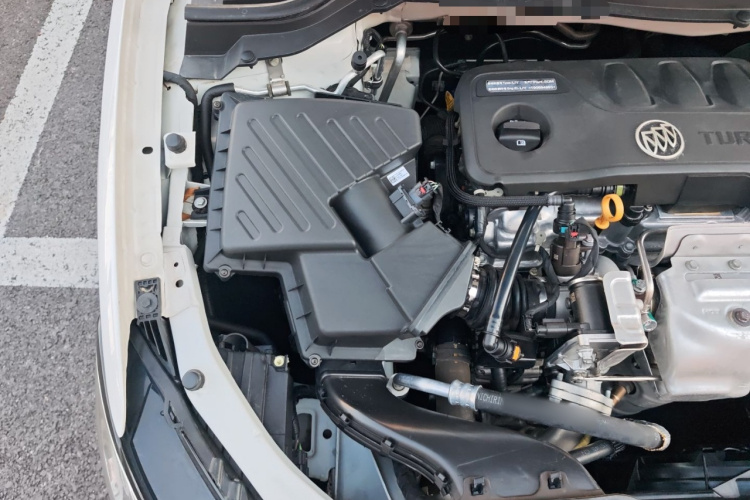 别克 英朗 2019款 18T 自动互联精英型 国VI机舱底盘25