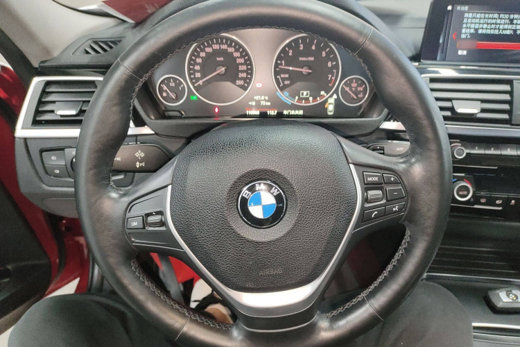 宝马3系 2019款 320Li 时尚型中控内饰13