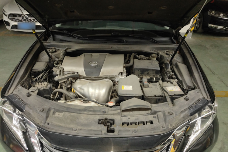 雷克萨斯ES 2015款 200 舒适版机舱底盘24