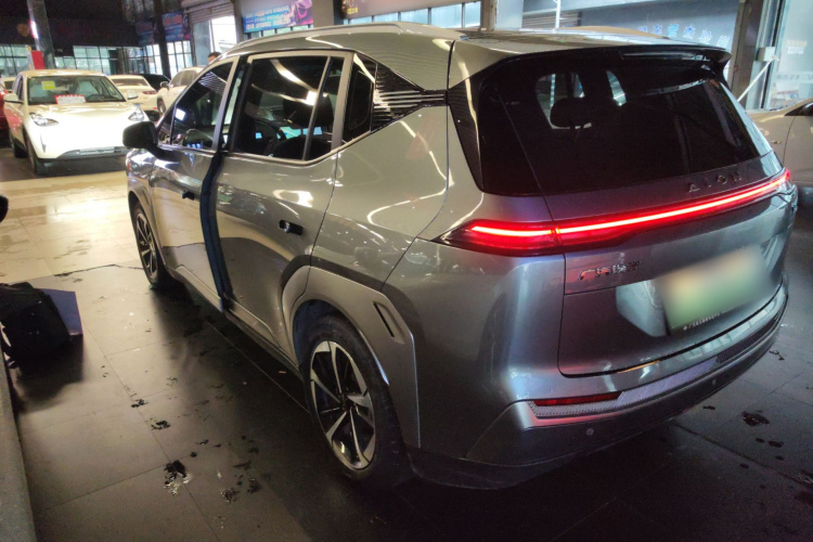 埃安 AION Y 2023款 Plus 510 智领版车身外观4