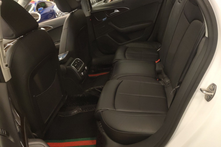 奥迪A6L 2015款 30 FSI 百万纪念舒享型中控内饰7004