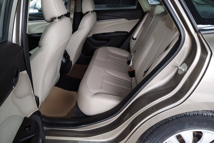 别克 英朗 2021款 典范 1.5L 自动精英型中控内饰7004