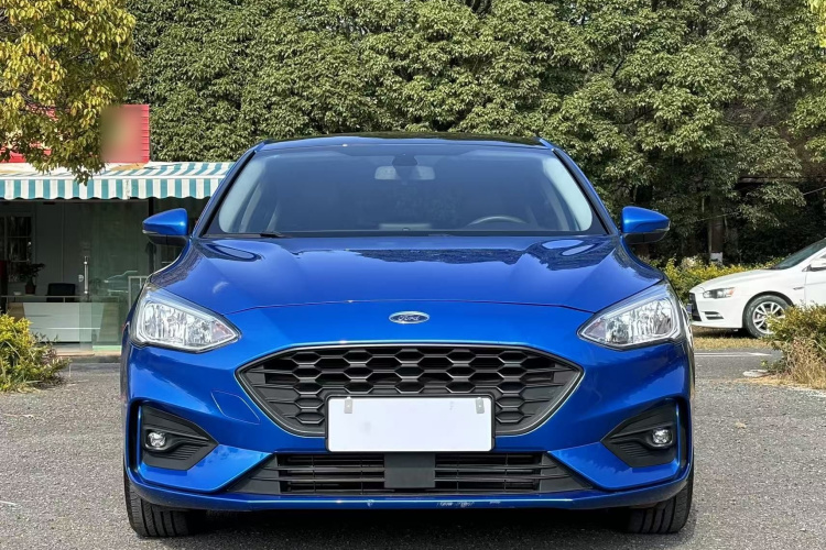 福特 福克斯 2020款 两厢 EcoBoost 180 自动锋潮型车身外观6001