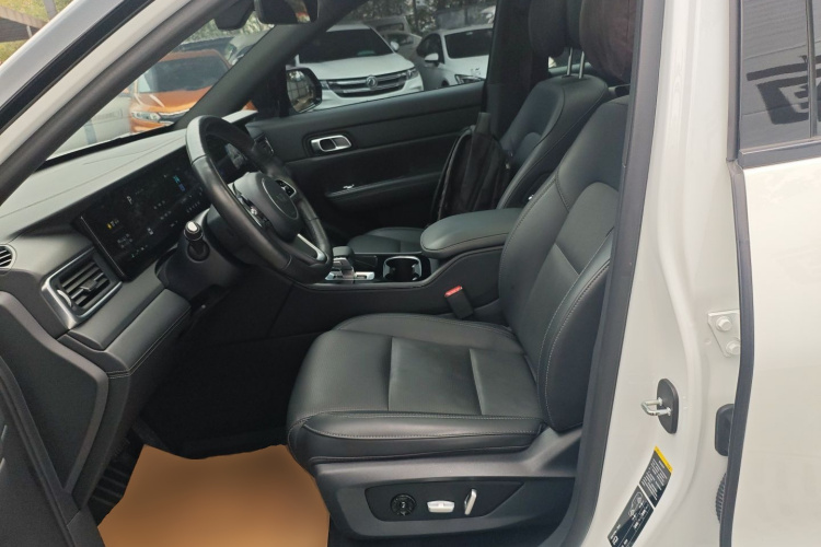 理想汽车 理想ONE 2021款 增程6座版中控内饰19