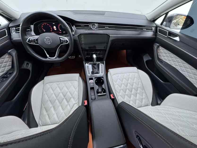 大众 迈腾 2023款 200万辆纪念版 330TSI DSG豪华型(3)