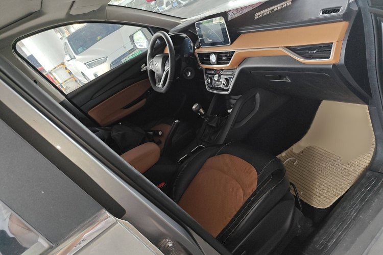 五菱汽车 五菱宏光S3 2018款 1.5L 手动豪华型 国V局部细节41