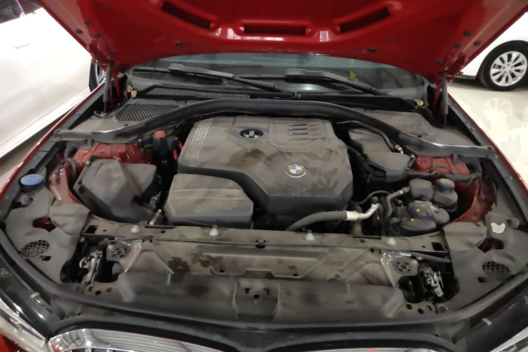 宝马3系 2020款 325Li 首发版机舱底盘24