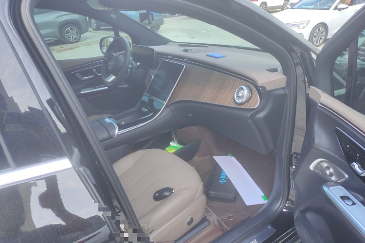 奔驰EQE SUV 2024款 500 4MATIC 豪华版局部细节9005