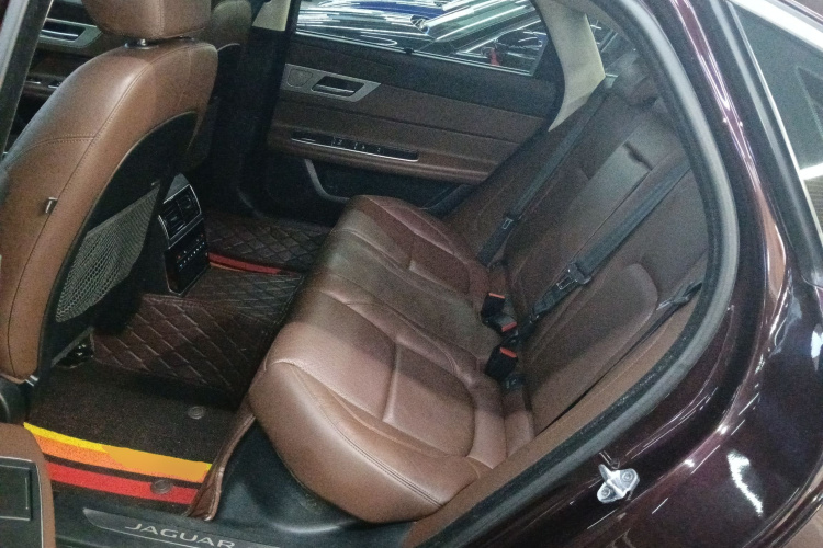 捷豹XFL 2018款 XFL 2.0T 250PS 豪华版中控内饰7004