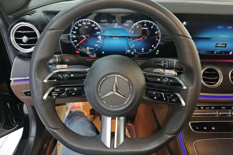 奔驰E级 2022款 改款二 E 260 L 运动型 4MATIC局部细节13