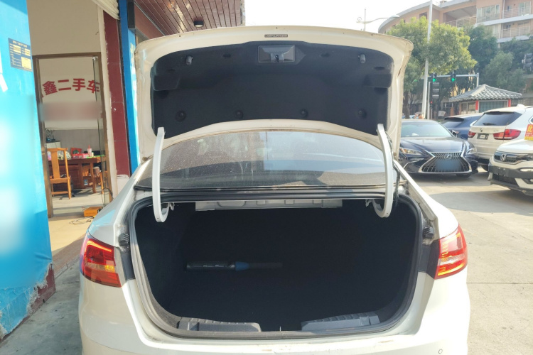 福特 福睿斯 2015款 1.5L 自动时尚型机舱底盘23