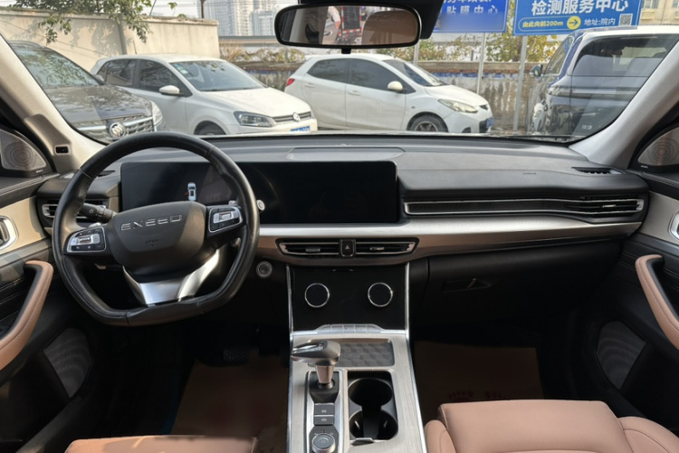 星途揽月 2022款 探享版 400T 四驱星享 5座局部细节14