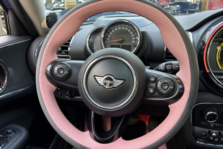 MINI Clubman 2016款 改款 1.5T COOPER 极客版中控内饰7002