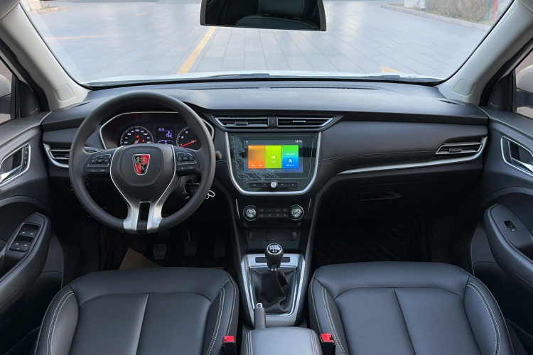 荣威RX3 2018款 1.6L 手动旗舰版中控内饰7008
