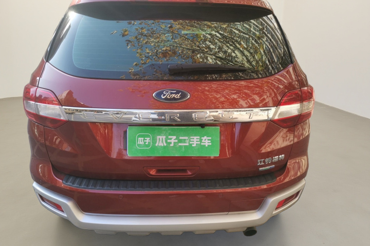 福特 撼路者 2017款 2.0T 汽油自动四驱豪华版 7座车身外观6