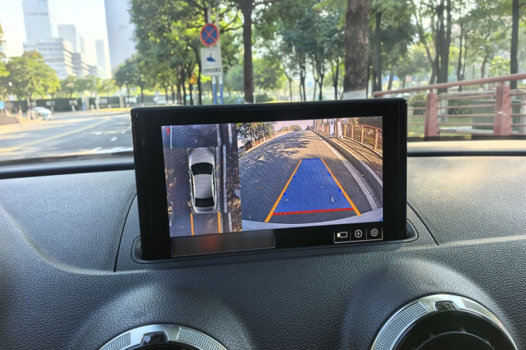 奥迪A3 2020款 Limousine 35 TFSI 时尚型 国VI中控内饰7010