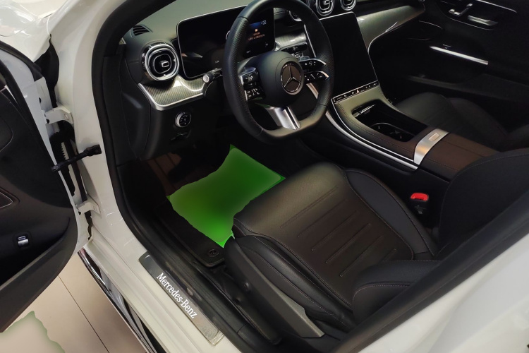 奔驰C级 2024款 改款 C 260 L 运动版中控内饰20