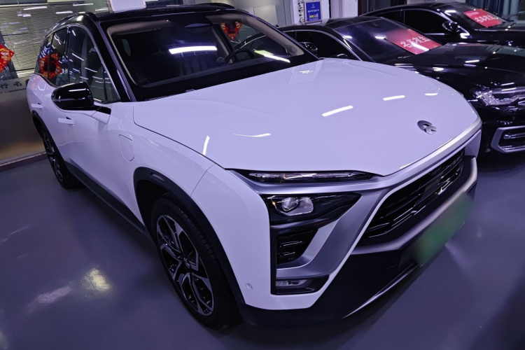 蔚来ES8 2018款 创始版车身外观3