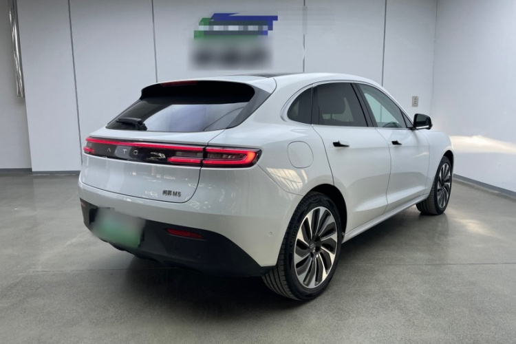 鸿蒙智行 问界M5 2022款 增程四驱至臻版车身外观6006