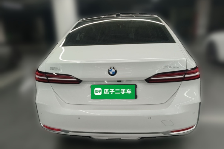 宝马5系 2024款 525Li 豪华套装车身外观6