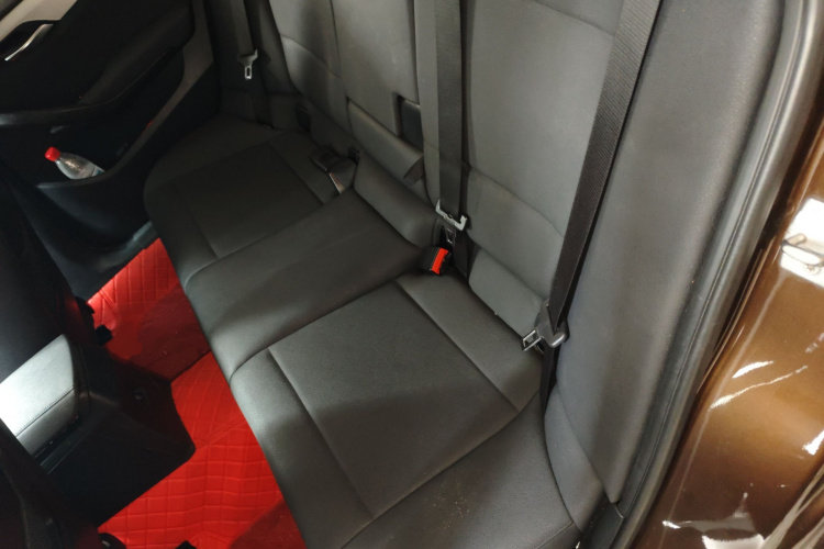 宝马X1 2014款 sDrive18i 领先型中控内饰21