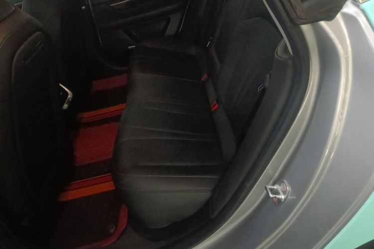 小鹏P7 2020款 586N中控内饰21