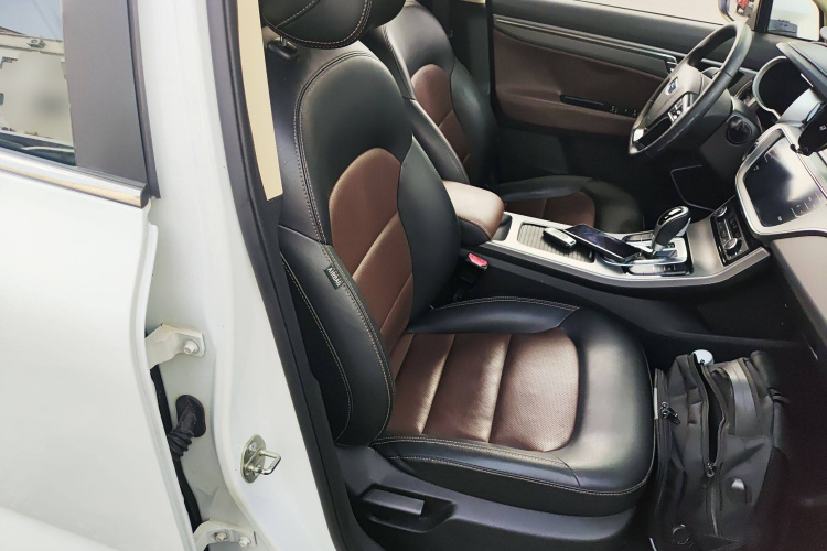 吉利汽车 帝豪GS 2018款 运动版 1.4T 自动臻尚型局部细节41