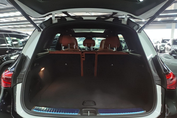 奔驰GLC 2023款 GLC 260 L 4MATIC 豪华型 5座局部细节23