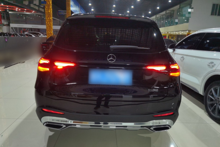 奔驰GLC 2024款 改款 GLC 300 L 4MATIC 动感型 5座车身外观6