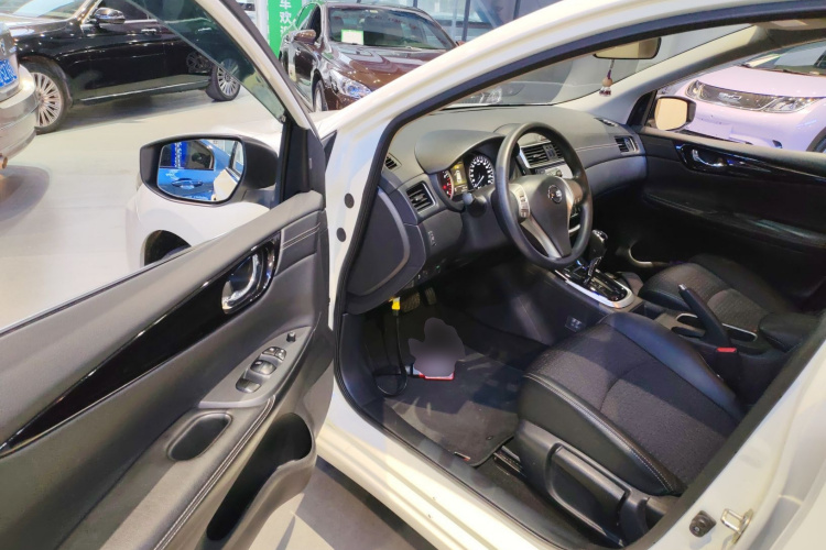 日产 骐达TIIDA 2016款 1.6L CVT智行版中控内饰20
