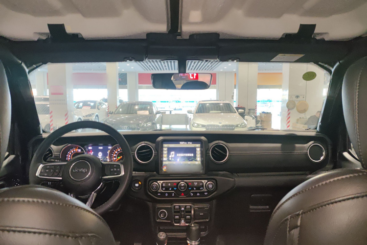 Jeep 角斗士 2023款 3.6L Overland中控内饰12