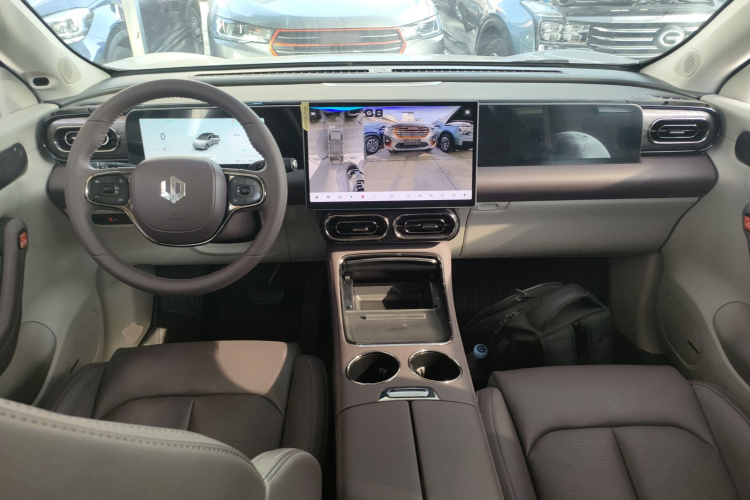 零跑汽车 零跑C11 2024款 增程 300尊享版中控内饰12